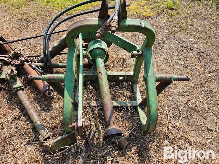 john-deere-350-image-11