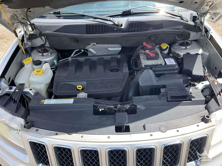 2013-jeep-compass-image-8