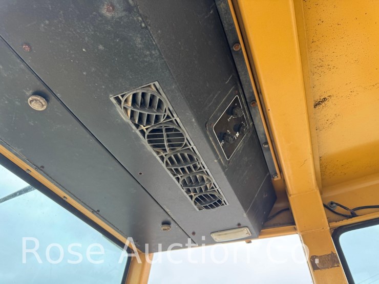 ford-f555b-backhoe-loader-enclosed-cab-(richmond,-va)-image-19