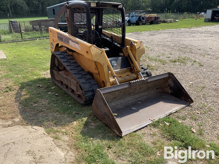 2006-deere-ct322-image-3