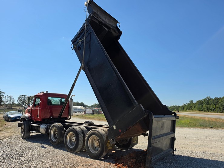 #26510-•-2006-mack-ct713-triaxle-dump-truck-image-20
