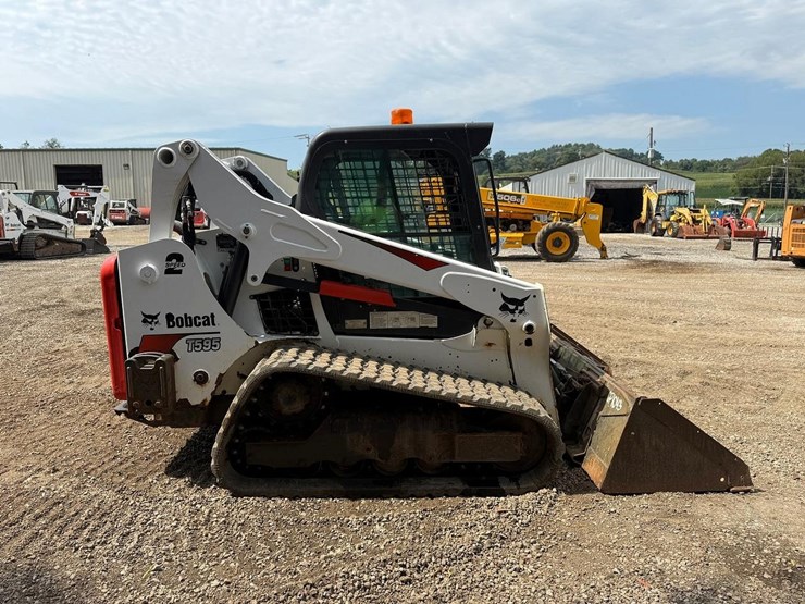 2020-bobcat-t595-image-5