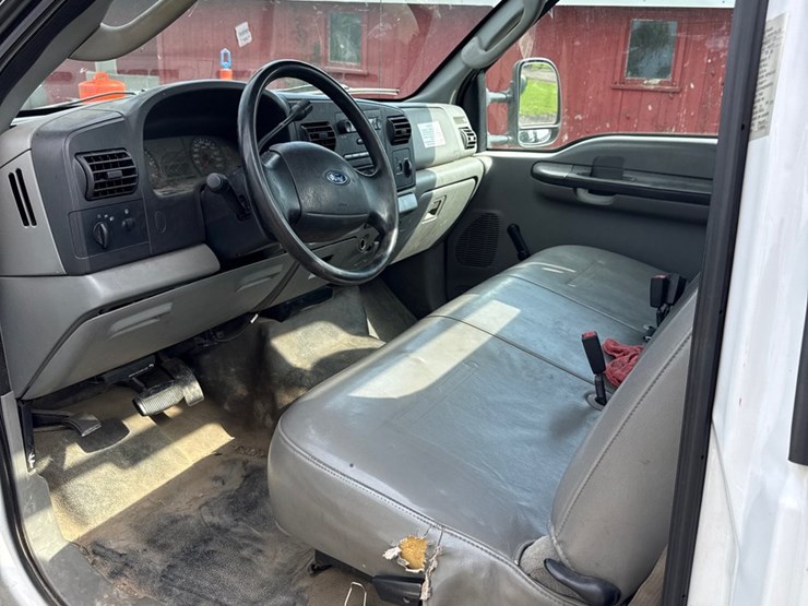 2006-ford-f350-image-14