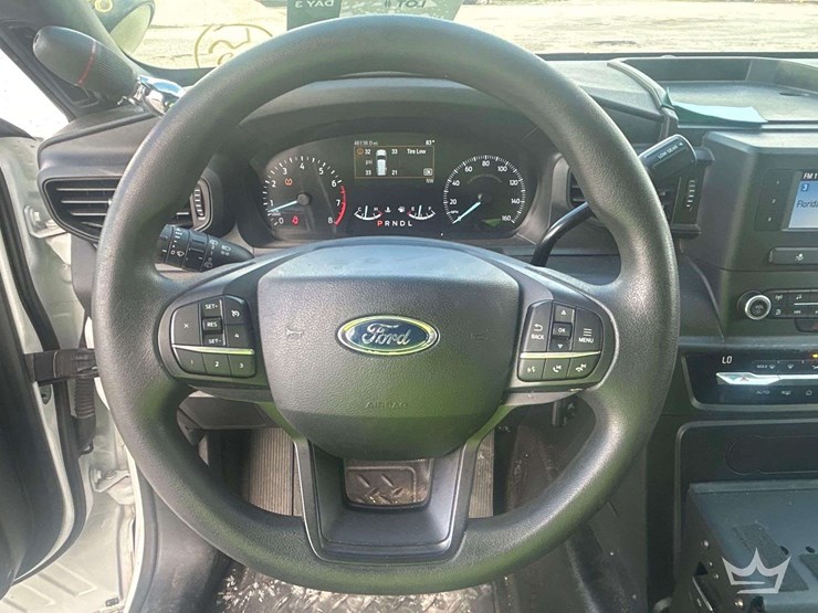2020-ford-explorer-image-14