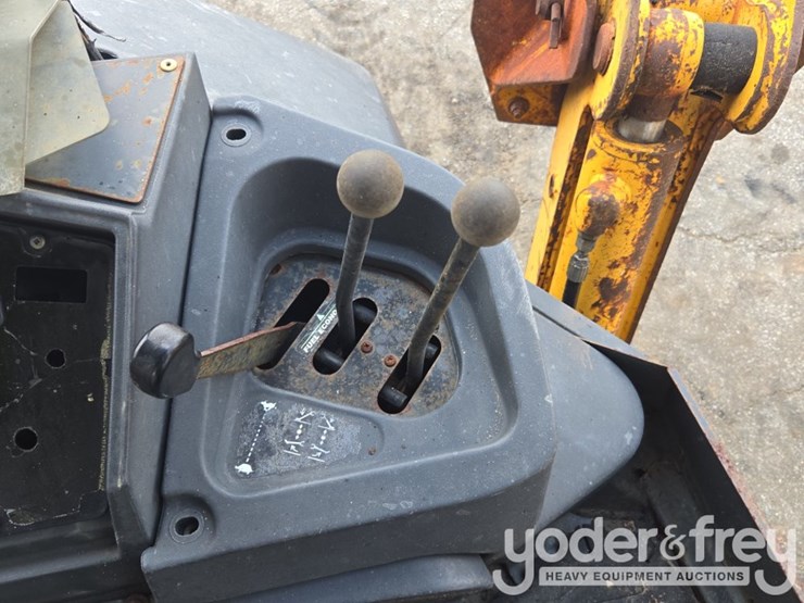 deere-310g-image-40