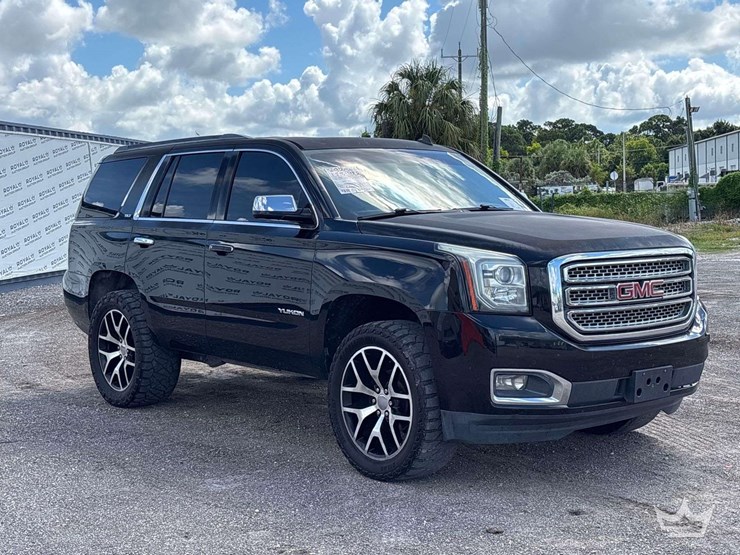 2015-gmc-yukon-image-2