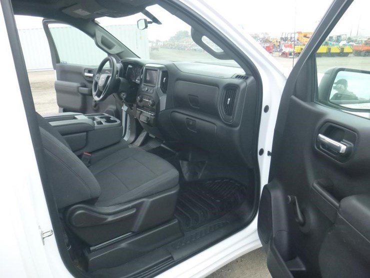 2020-chevrolet-1500-image-6