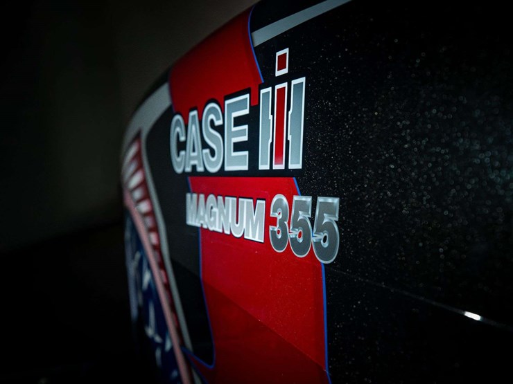 case-ih-magnum-355-image-16