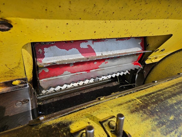 2018-new-holland-790-image-15