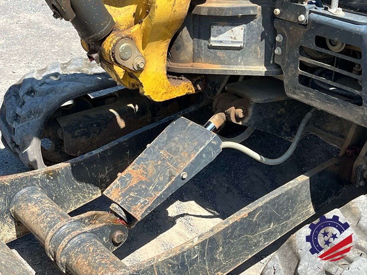 yanmar-vi035-6a-mini-excavator-image-18