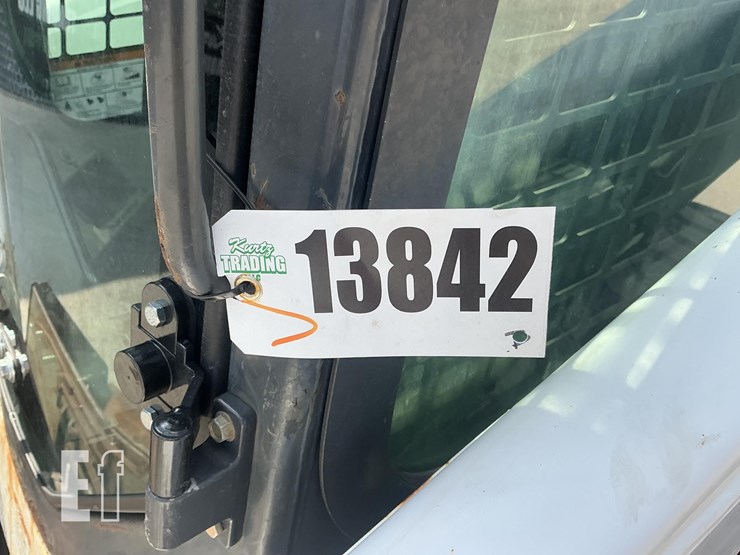2014-bobcat-s650-image-18