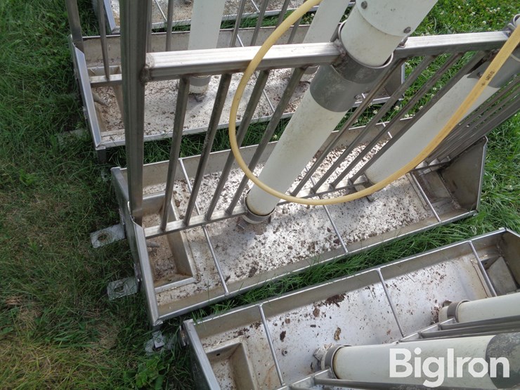 stainless-steel-tube-feeders-image-17