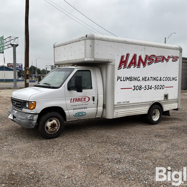 2006 FORD E450