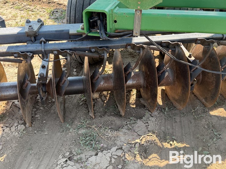 john-deere-637-image-10