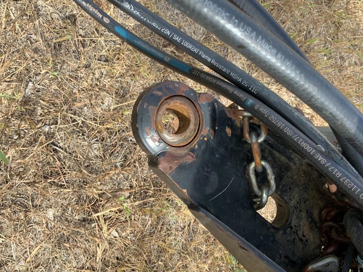 hesston-1270-image-11