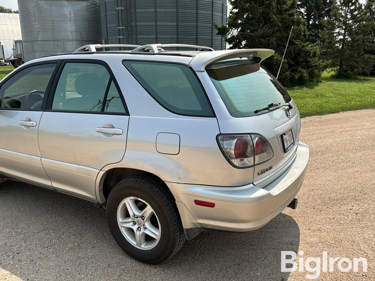 2001-lexus-rx300-image-13
