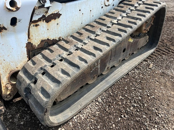 2015-bobcat-t770-image-14
