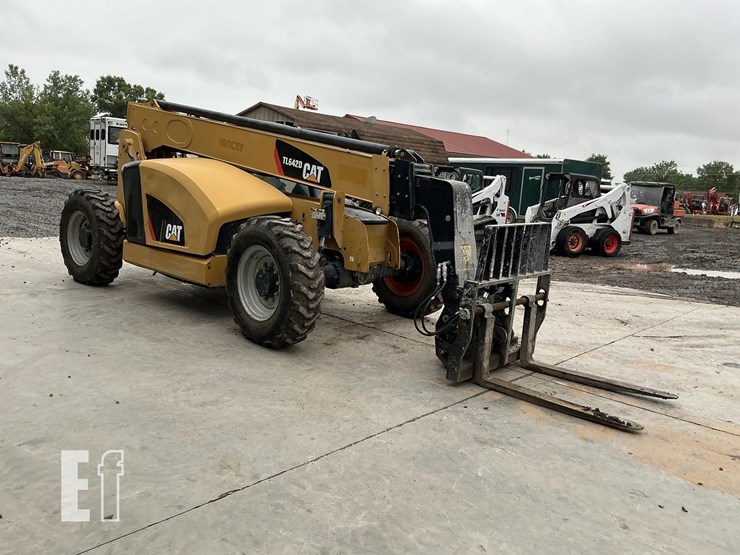 2017-caterpillar-tl642d-image-6