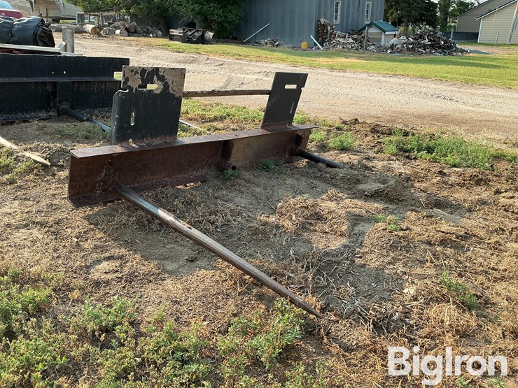 skid-steer-bale-spear-attachment-image-3