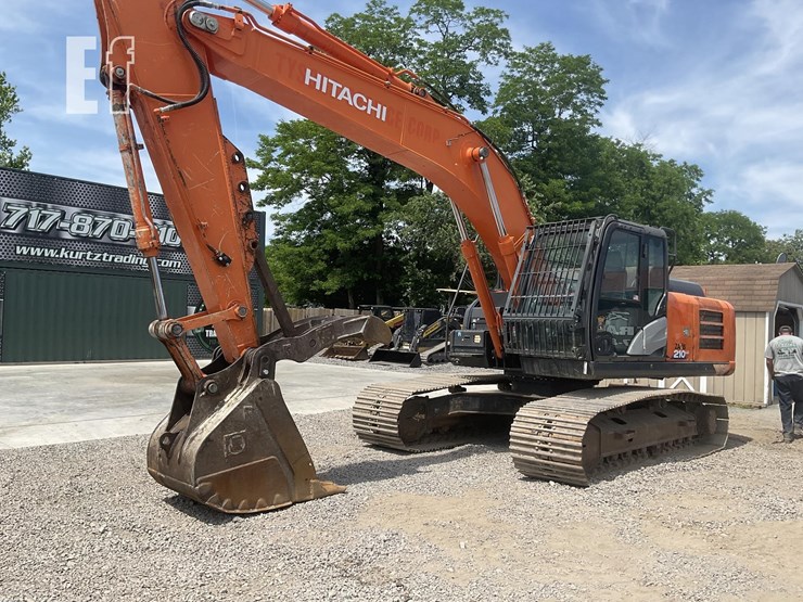 2018-hitachi-zx210-lc-6n-image-8