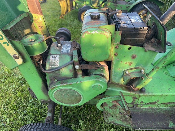 john-deere-110-image-9