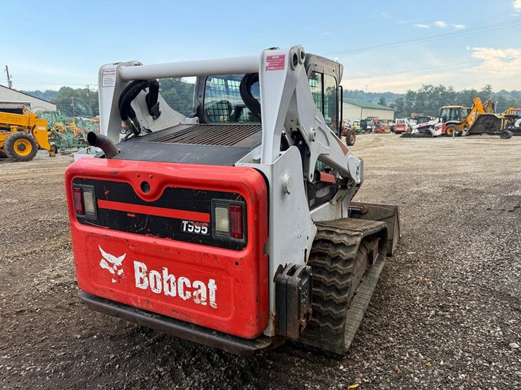 2020-bobcat-t595-image-4