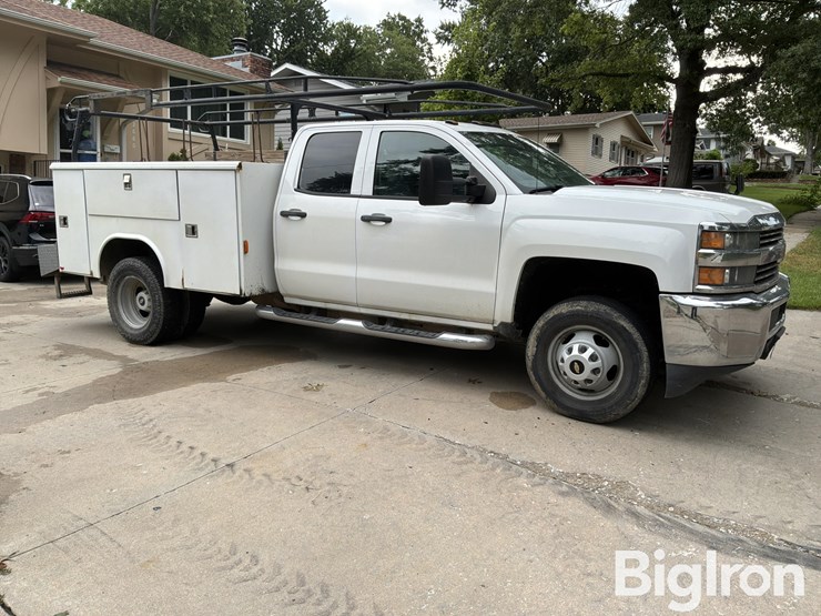 2016-chevrolet-silverado-3500-image-3