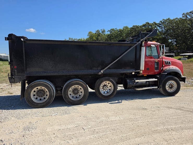 #26510-•-2006-mack-ct713-triaxle-dump-truck-image-11