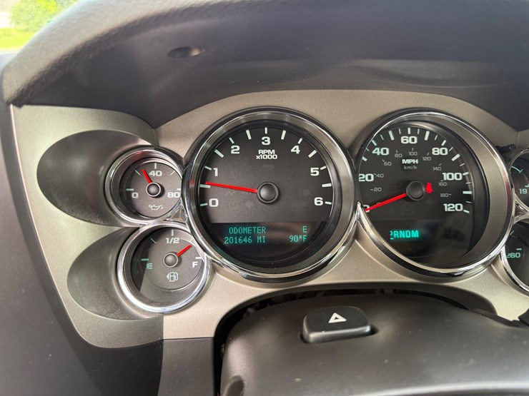2013-chevrolet-silverado-1500-image-28
