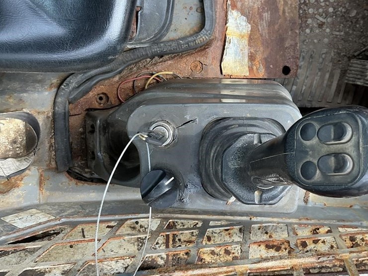 2019-takeuchi-tl6r-image-15