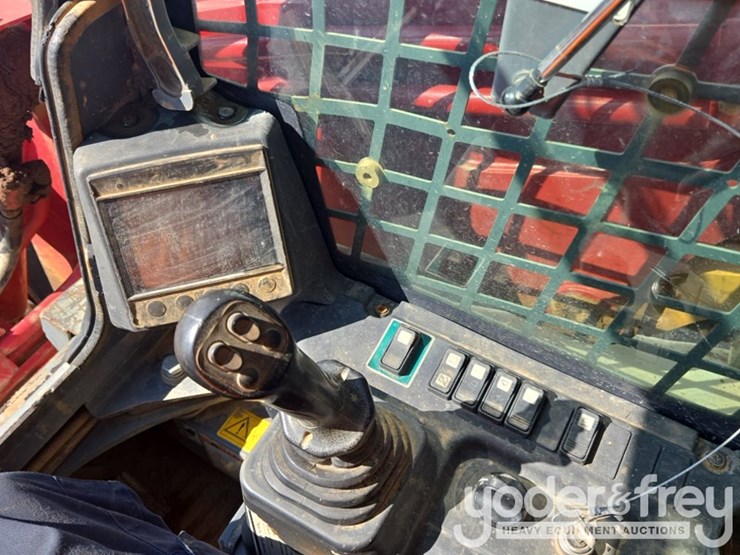 2018-takeuchi-tl12r2-image-21