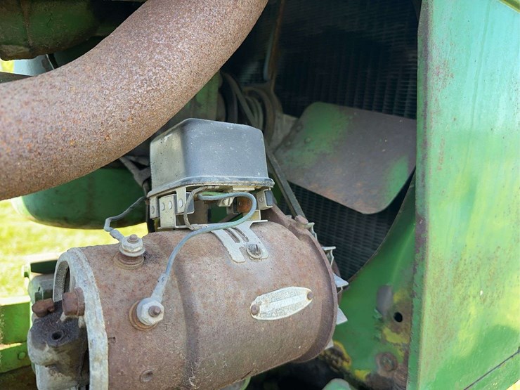 john-deere-70-image-39