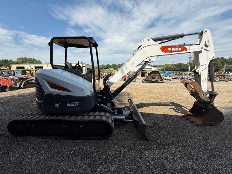 2022-bobcat-e50-image-5