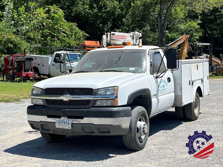 2003-chevrolet-silverado-3500-image-12