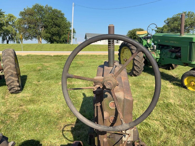 john-deere-b-image-30