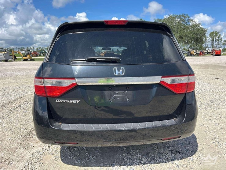 2011-honda-odyssey-image-26