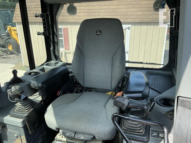 2022-deere-700l-xlt-image-13