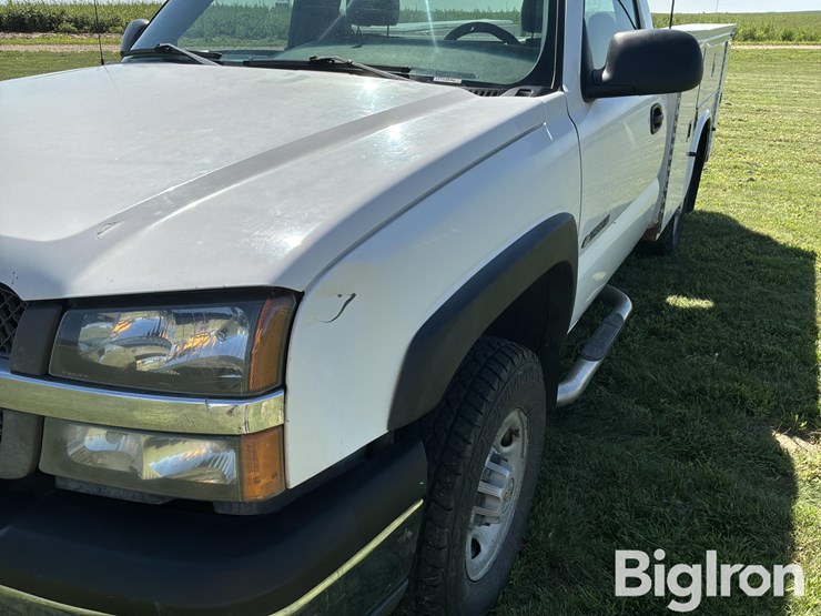 2003-chevrolet-silverado-2500-image-13