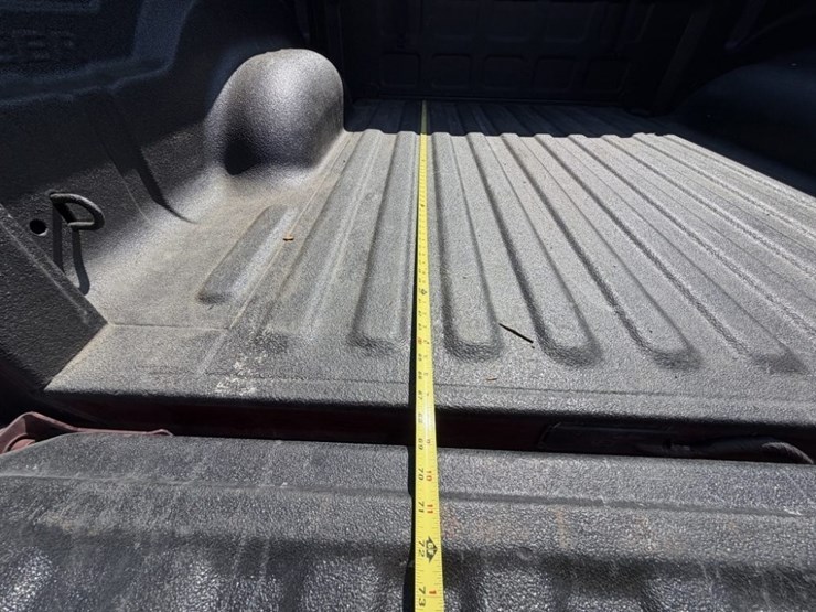 2017-ram-1500-laramie-image-22