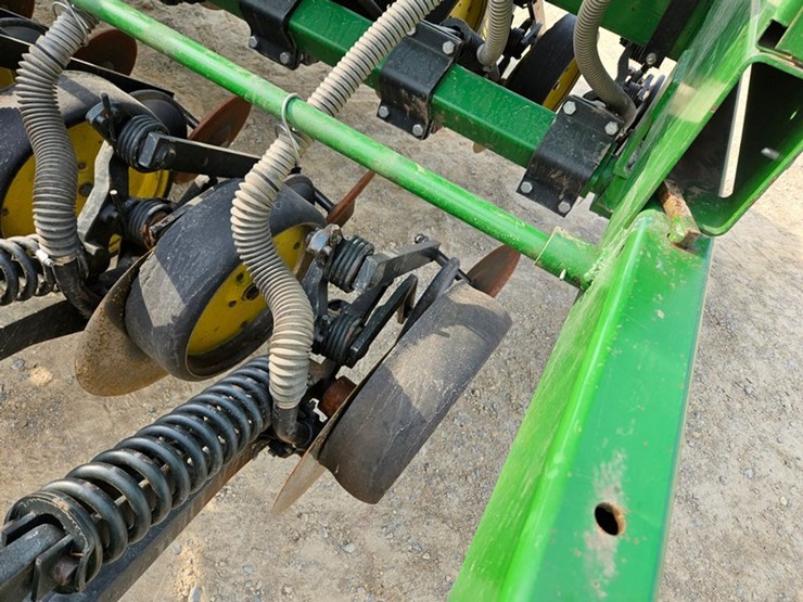 john-deere-750-image-31