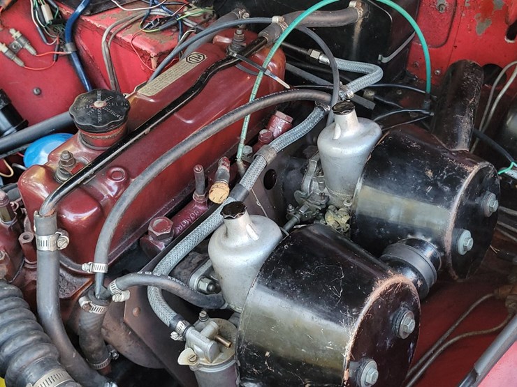 #146-•-offered-at-no-reserve-|-1969-mgb-gt-image-21