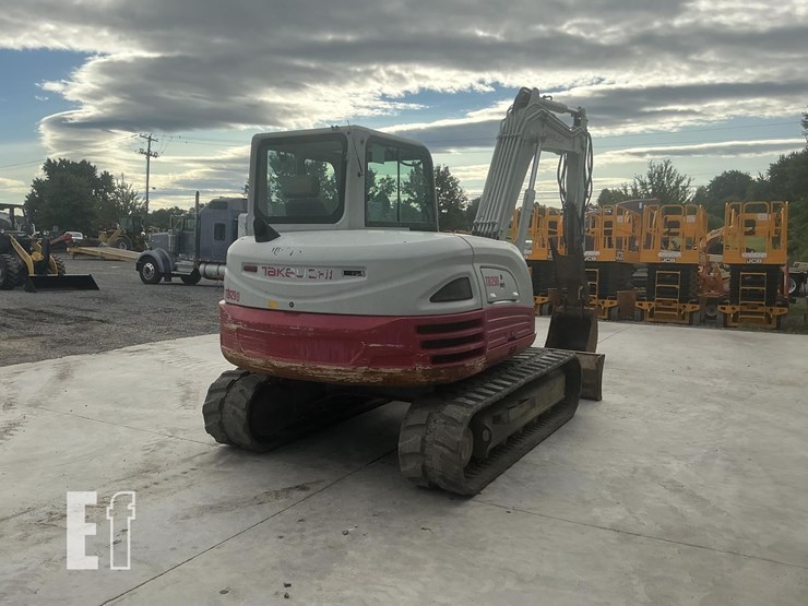 2015-takeuchi-tb290-image-4