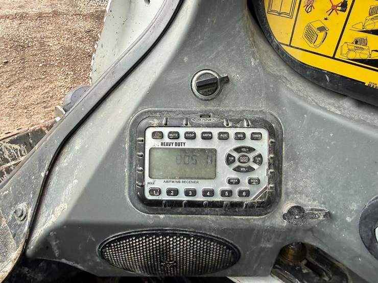 2023-bobcat-t650-image-21