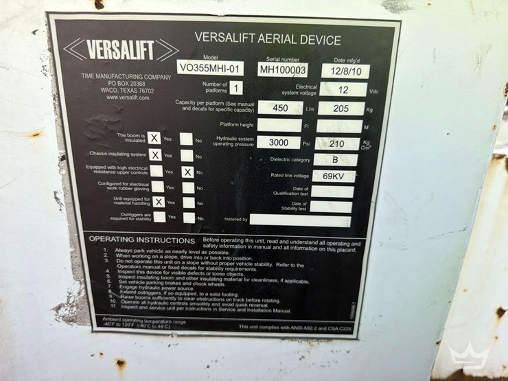 2011-freightliner-m2-106-image-52