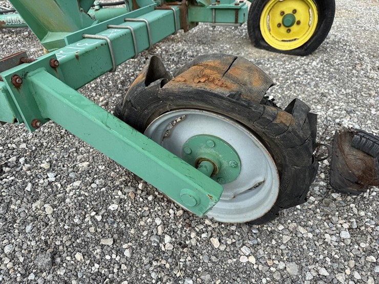 john-deere-702-image-11