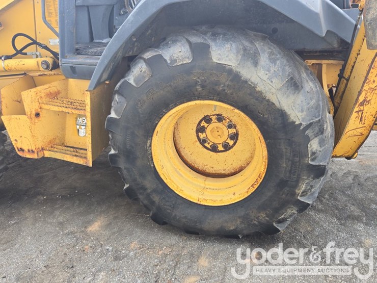 deere-310g-image-11