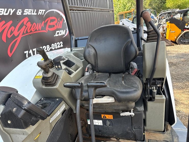 2022-bobcat-e50-image-21
