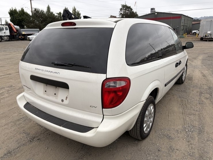 2007-dodge-grand-caravan-image-4