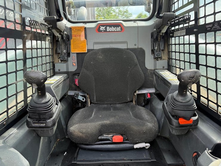 2022-bobcat-t76-image-19