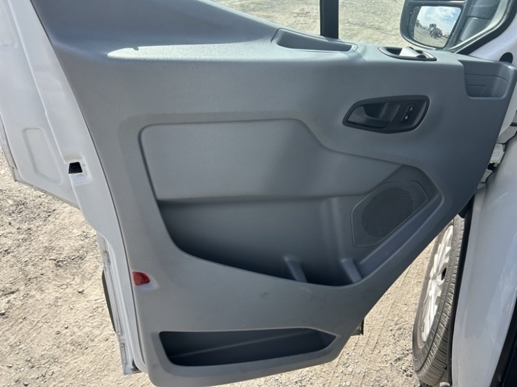 2018-ford-transit-image-21